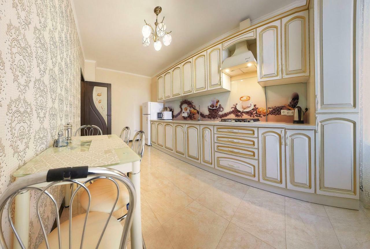 Luxury Apartament 2 Truszkavec Kültér fotó